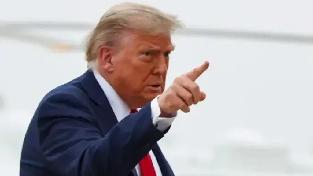 ترامب يعلن انتهاء حرب إيران ويهاجم الكونغرس وسط جدل دستوري وتصعيد مكتوم