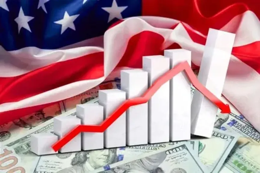 الدين الأمريكي يتجاوز حجم الاقتصاد لأول مرة منذ الحرب العالمية الثانية وسط تحذيرات من أزمة مالية