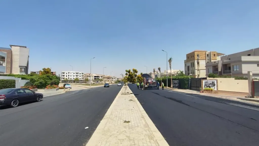 وزيرة الإسكان تتابع مشروعات تنفيذ ورفع كفاءة الطرق بمدن 6 أكتوبر وأكتوبر الجديدة والعبور والشروق والقرى السياحية