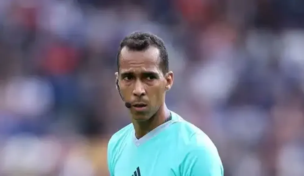 الكاف يعلن دحان بيدا حكماً لمباراة الزمالك واتحاد العاصمة