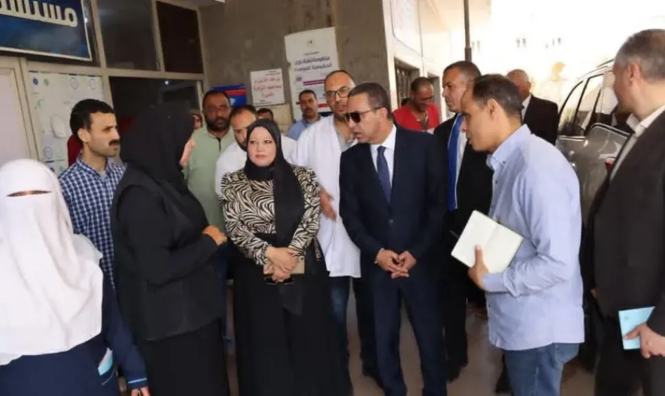 اللواء عمرو الغريب محافظ المنوفية يحيل 41 من العاملين بمستشفى سرس الليان للتحقيق لتغيبهم عن العمل