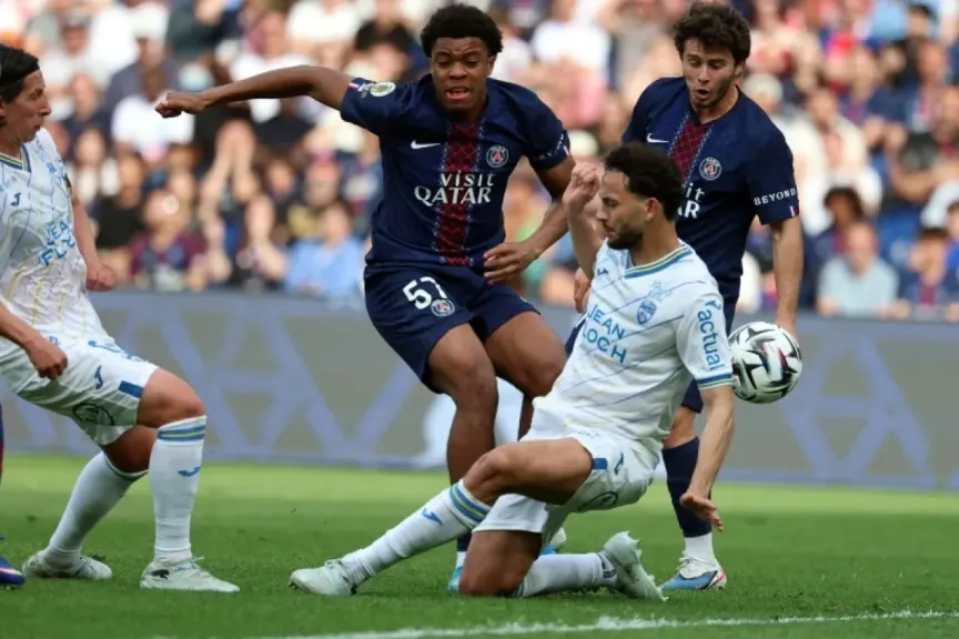 باريس سان جيرمان يتعثر أمام لوريان رغم صدارته للدوري الفرنسي