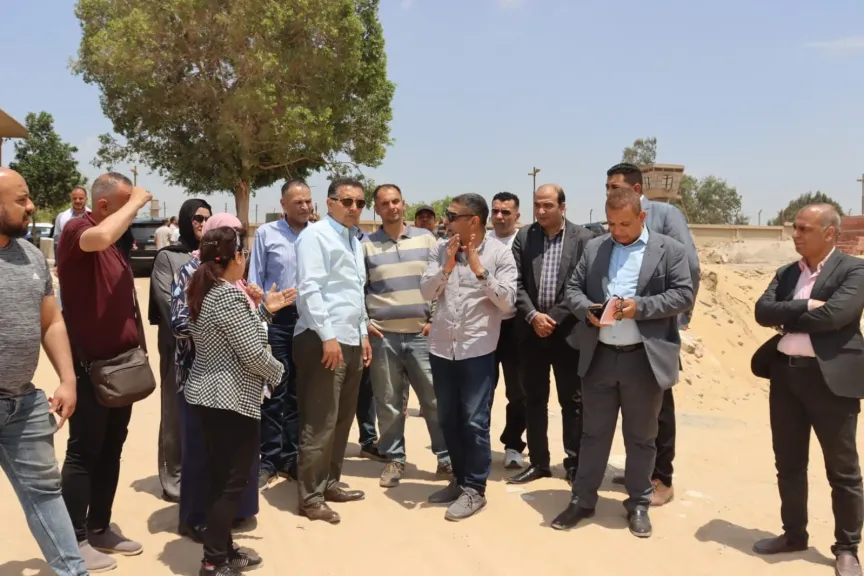 محافظ القليوبية يحسم الجدل بالخانكة.. سور جمعية النصر خط فاصل يمنع التعديات للأبد