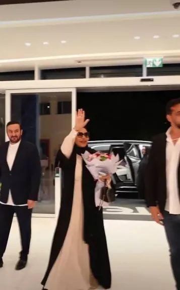 الفنانة أحلام 