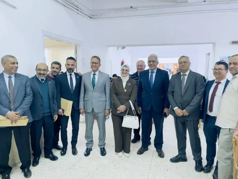 نائب رئيس جامعة الأزهر يتفقد لجان امتحانات الدراسات العليا بكليات الطب بالقاهرة