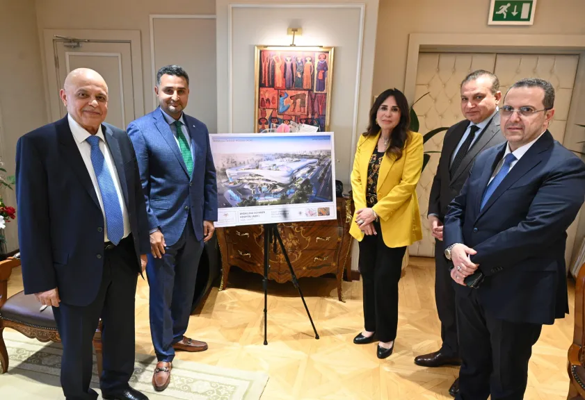 وزيرة الإسكان 