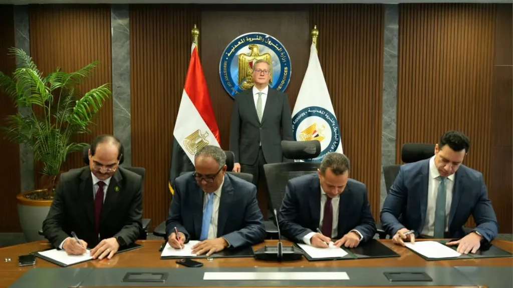 لتسريع تنمية احتياطيات الغاز والبترول.. وزير البترول يشهد اتفاقًا جديدًا مع «بي بي» و«هاربور إنرجي»
