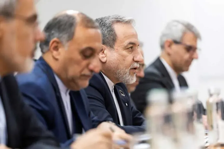 اقتراب اتفاق لوقف الحرب بين إيران وأمريكا وسط تفاؤل حذر وتراجع النفط