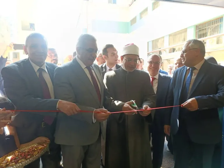 رئيس جامعة الأزهر يفتتح مبنى «طلعت» للنساء والتوليد بمستشفى باب الشعرية
