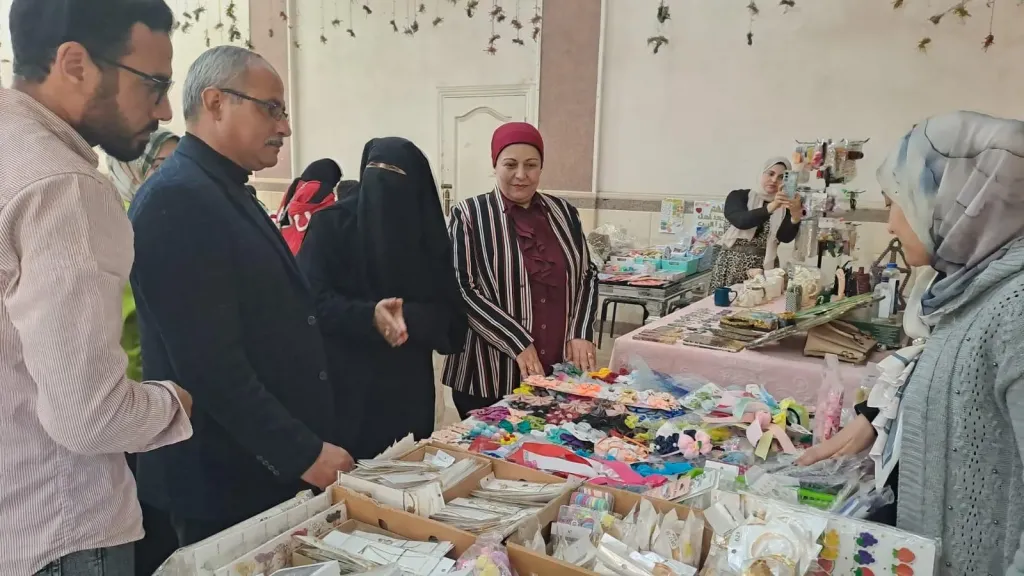 دعمًا لرواد المشروعات الصغيرة والأسر المنتجة.. افتتاح معرض «مشروعك» للحرف اليدوية والتراثية ببلطيم في كفرالشيخ