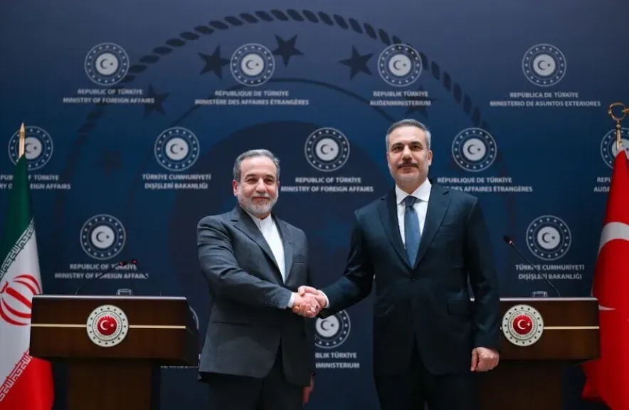 ارشيفية لوزيرا خارجية ايران وتركيا