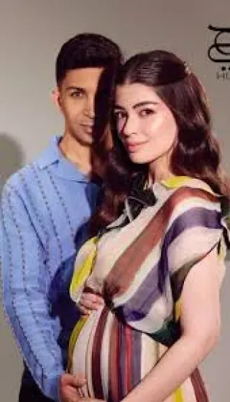 ليلي أحمد زاهر وهشام جمال 