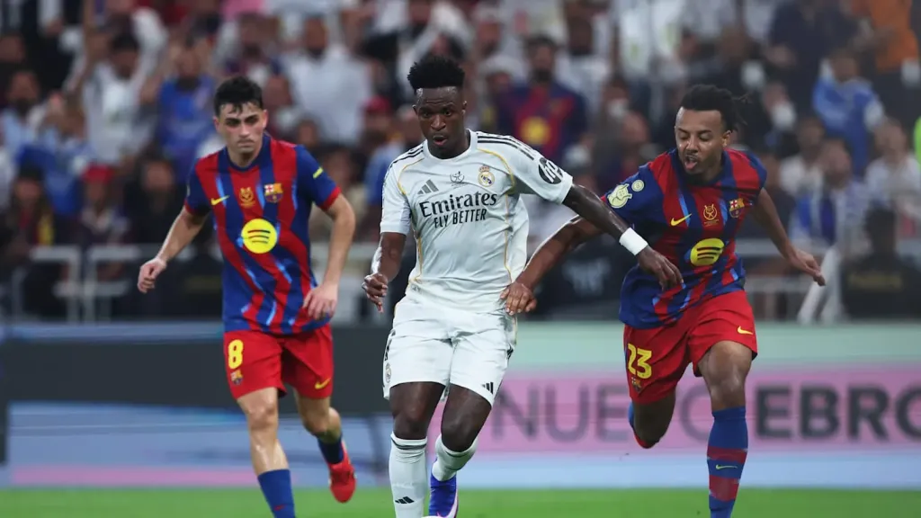 برشلونة على أعتاب التتويج.. كلاسيكو الحسم أمام ريال مدريد