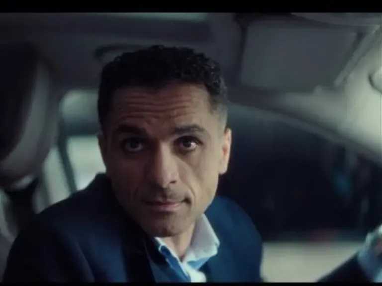 سامي الشيخ يحاول الوصول لحسابات عائشة بن أحمد في ”الفرنساوي”