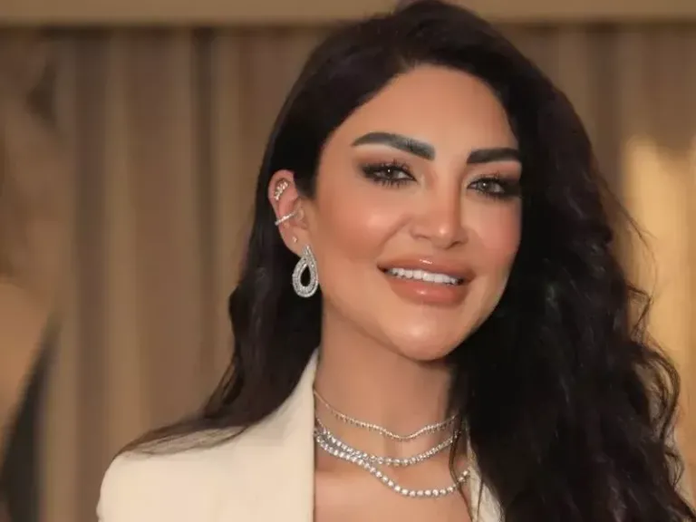 سالي عبد السلام تكشف عن شعورها بتأنيب الضمير بعد الإنجاب