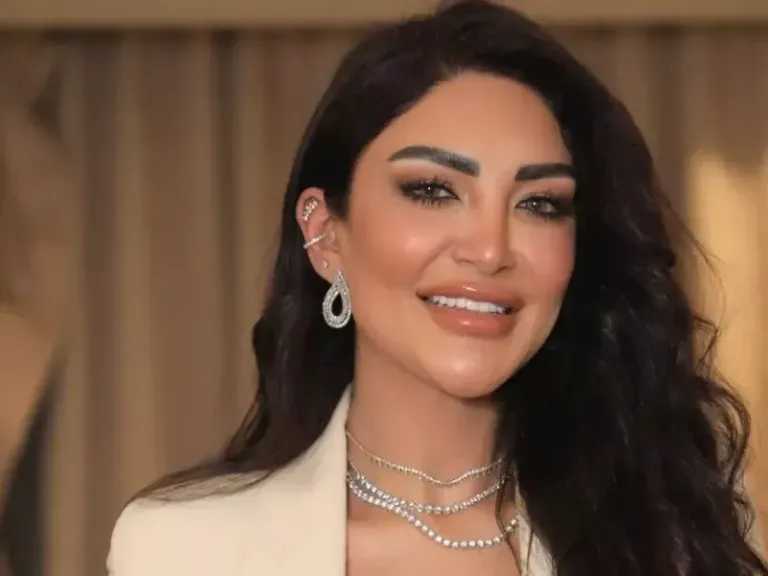 سالي عبد السلام تكشف عن شعورها بتأنيب الضمير بعد الإنجاب