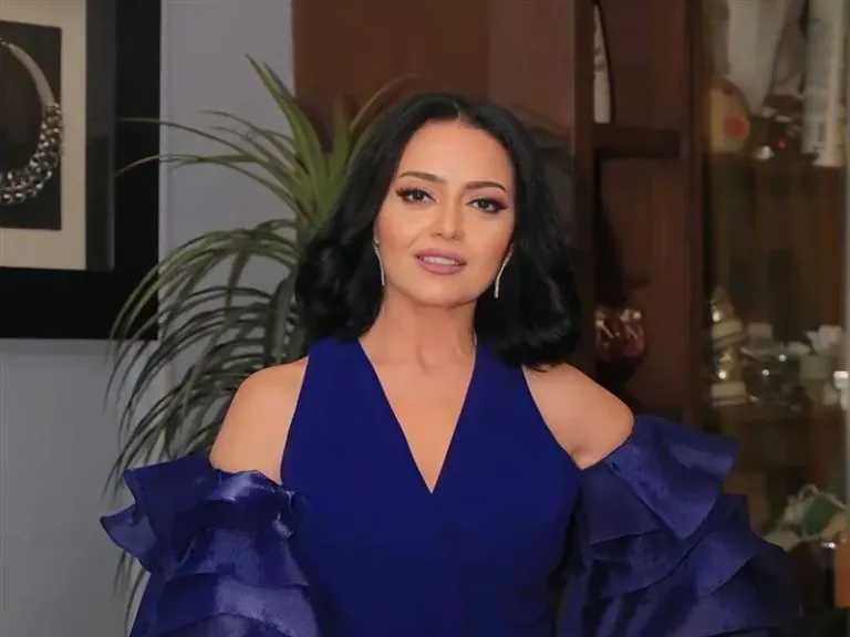تعليق هبة عبد الغني على زيارة ماكرون للإسكندرية
