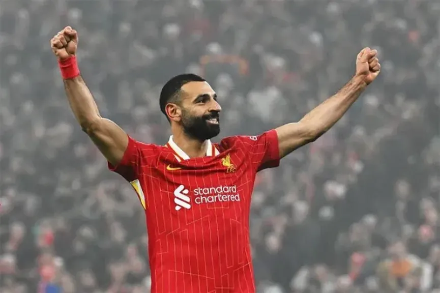 بعد رحيل محمد صلاح.. هل يسقط ليفربول مجددًا في “فخ سواريز”؟