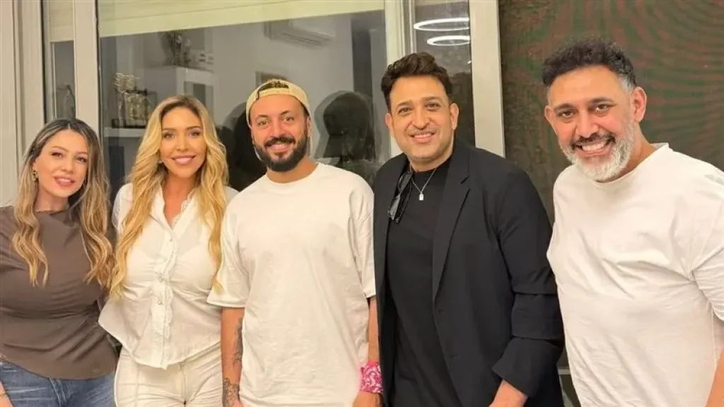 بعد نجاحاتها الأخيرة.. لاروسي تبدأ مرحلة جديدة مع كبار صناع الموسيقى في مصر