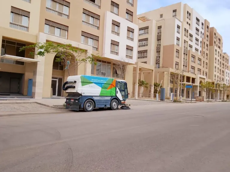 أجهزة المدن الجديدة تواصل تنفيذ حملات مكثفة لمتابعة أعمال النظافة وصيانة المرافق والمسطحات الخضراء