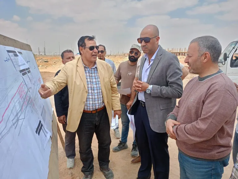 وزيرة الإسكان تتابع سير العمل بملف توفيق الأوضاع بالأراضي المضافة بمدينتي الشروق والعبور الجديدة