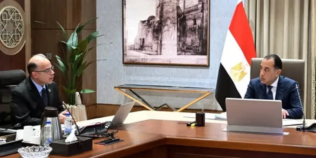 رئيس الوزراء يستعرض مع وزير الاستثمار والتجارة الخارجية عددا من الملفات