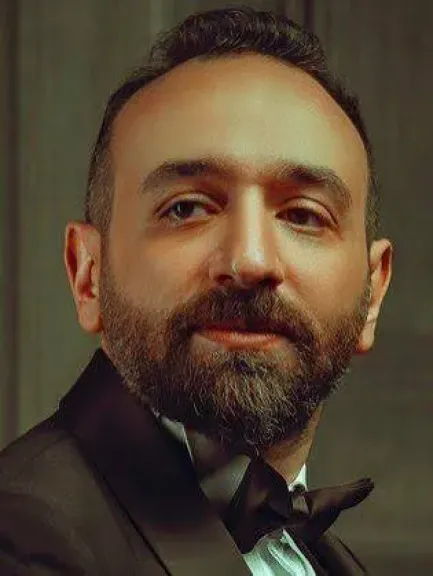 عمرو سلامة 