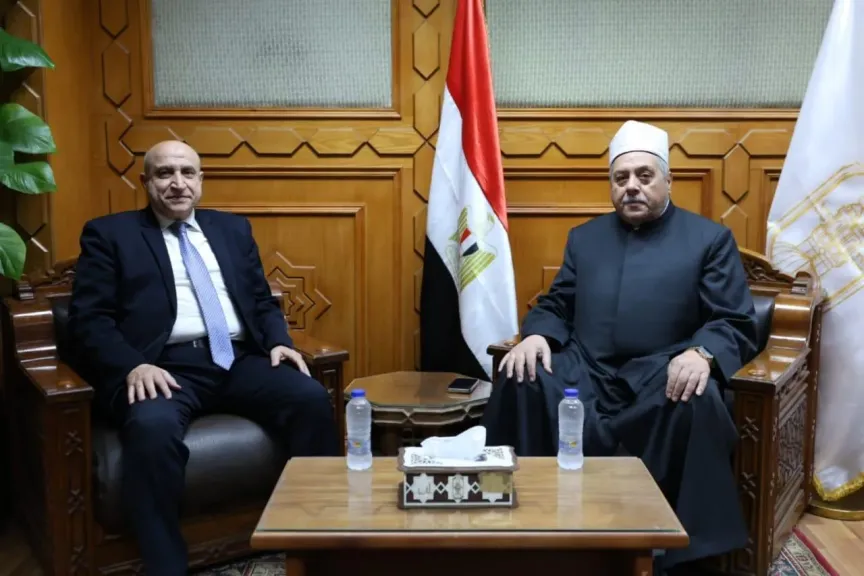 الشيخ أيمن عبد الغني يستقبل مدير البرامج الدولية بالجامعة العالمية بلبنان لبحث تعزيز التعاون المشترك