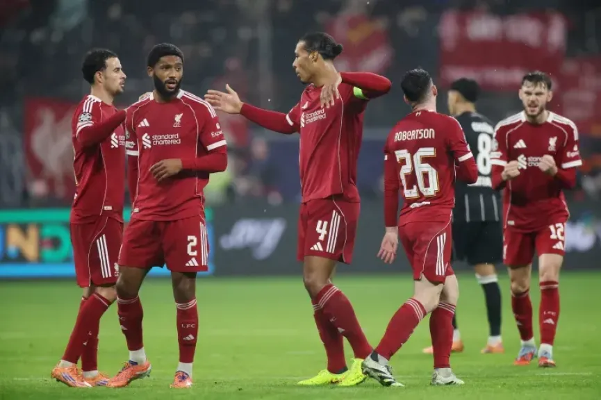 محمد صلاح على مقاعد بدلاء ليفربول أمام أستون فيلا في صراع  المراكز المؤهلة لدوري الأبطال
