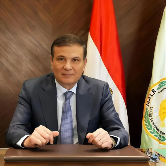 وزير الزراعة يعلن فتح 4 أسواق تصديرية جديدة لـ ”البرتقال والعنب وشتلات الفراولة” بالأمريكتين