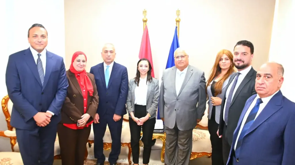 محافظ البحيرة تبحث تعزيز التنمية الزراعية ودعم الفلاح مع رئيس البنك الزراعي