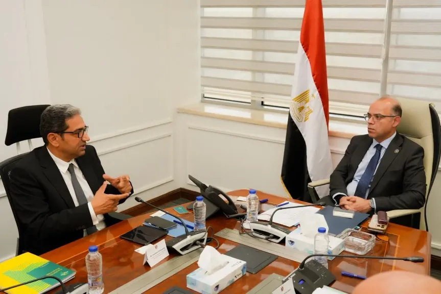 وزير الاستثمار يبحث مع أفريكسيم بنك تعزيز التبادل التجاري الأفريقي