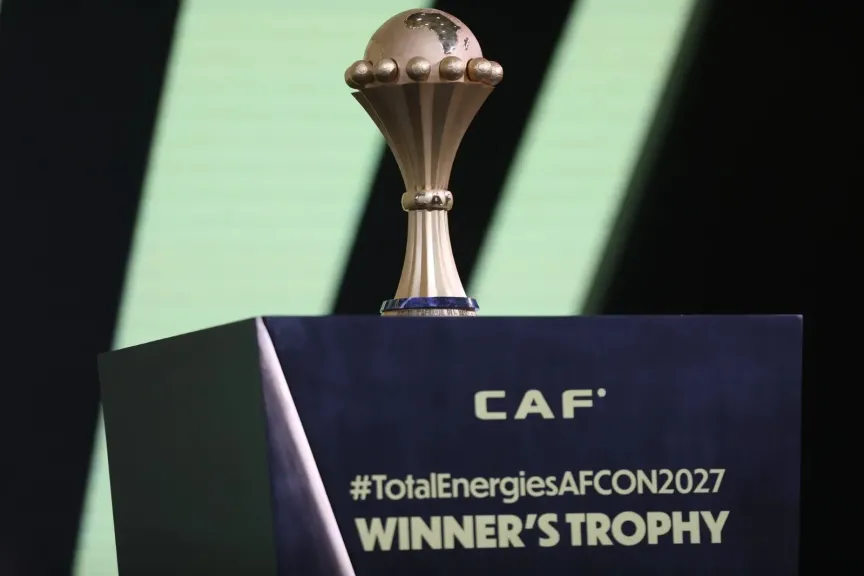 كأس أمم أفريقيا يزين مقر الاتحاد قبل قرعة البطولة بالقاهرة