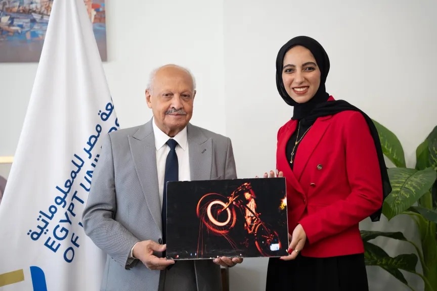 طالبة بجامعة مصر للمعلوماتية تحصد المركز الأول في التصوير الضوئي