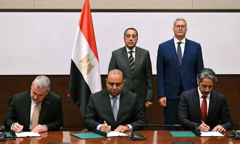 البترول توقع مذكرة تفاهم مع إكسون موبيل وقطر للطاقة لربط اكتشافات قبرص
