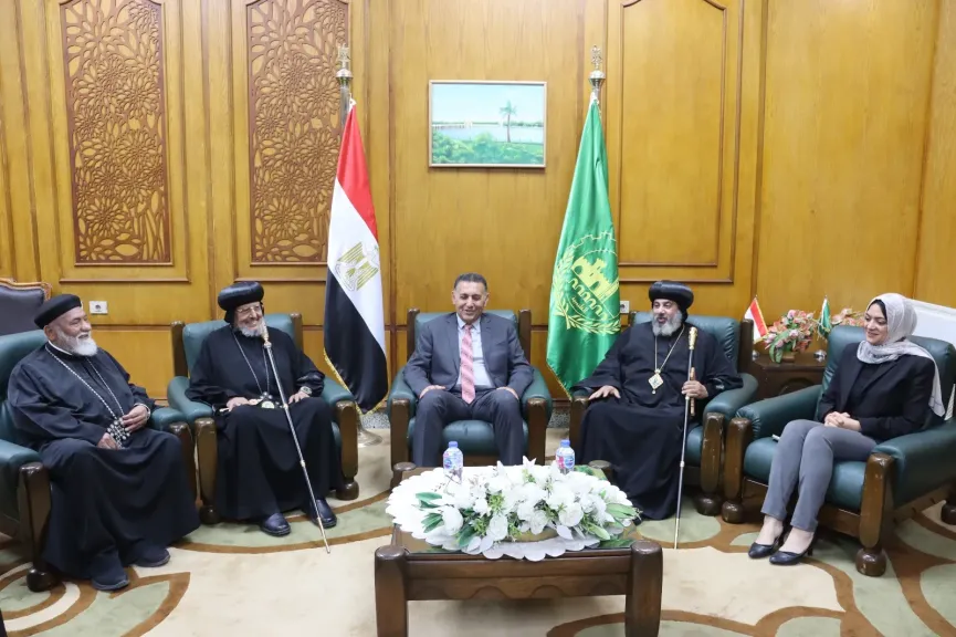 أجواء من الود والمحبة.. وفد كنسي يزور محافظ القليوبية لتهنئته بعيد الأضحى