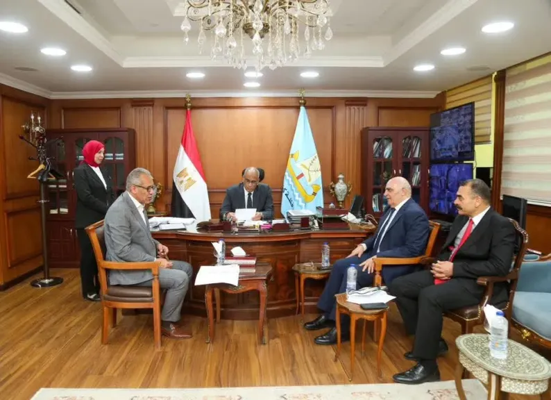 محافظ كفرالشيخ يجتمع بأعضاء مجلسي النواب والشيوخ لحل مشكلات الدوائر وتحقيق نقلة خدمية حقيقية لأهالينا