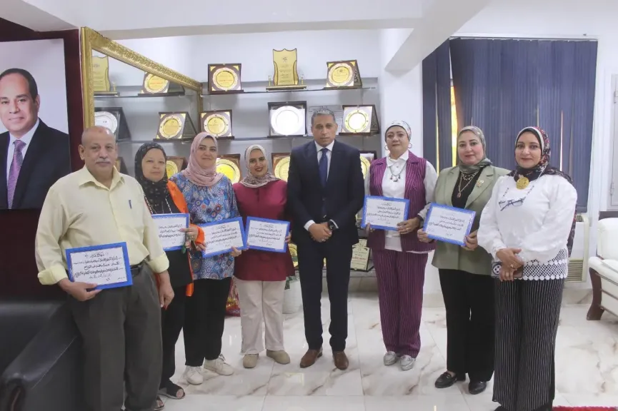 تقديرًا لجهودهم.. «تعليم الجيزة» تكرّم مديري الإدارات والمراحل الابتدائية