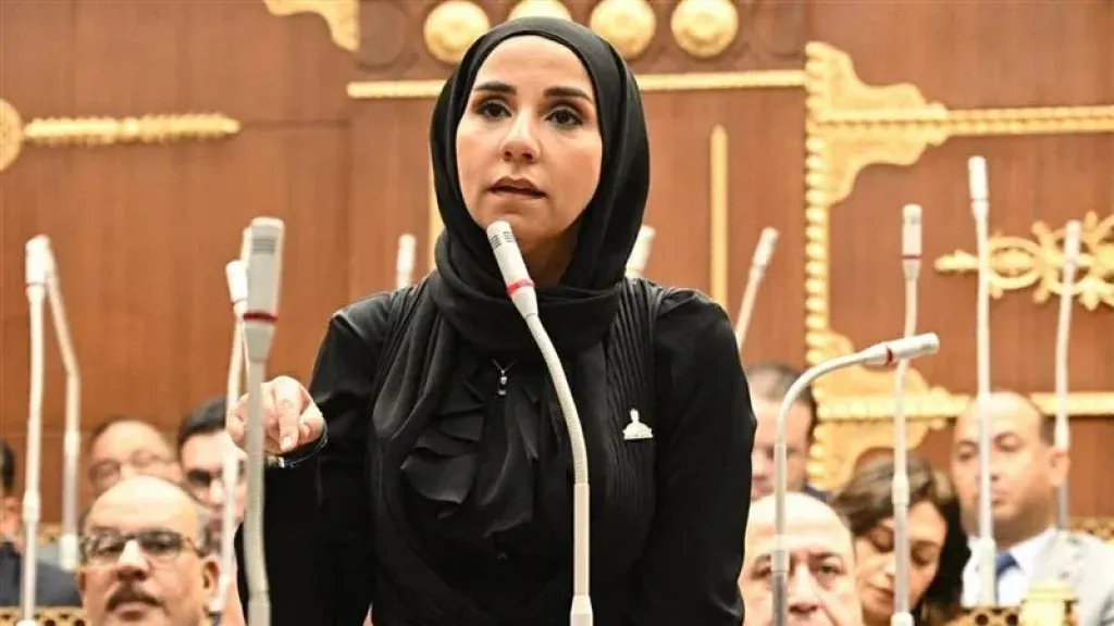 تحرك برلماني لمواجهة تطبيقات المراهنات الإلكترونية في مصر
