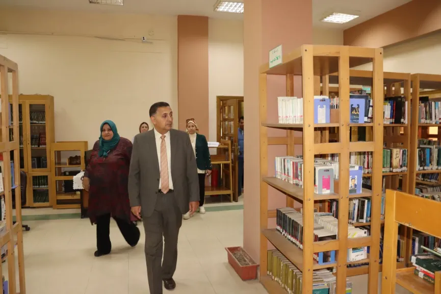 محافظ القليوبية يتفقد مكتبة بنها