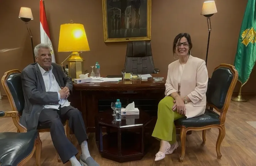 جيهان زكي تواصل حواراتها مع المثقفين.. لقاء مفتوح مع إبراهيم عبد المجيد حول مستقبل الثقافة والإبداع