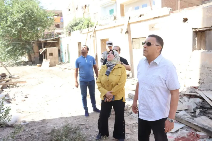 بعد شكاوى الأهالي.. محافظ القليوبية يفاجئ موقع هدم مدخنة «قها للأغذية» بجولة عاجلة