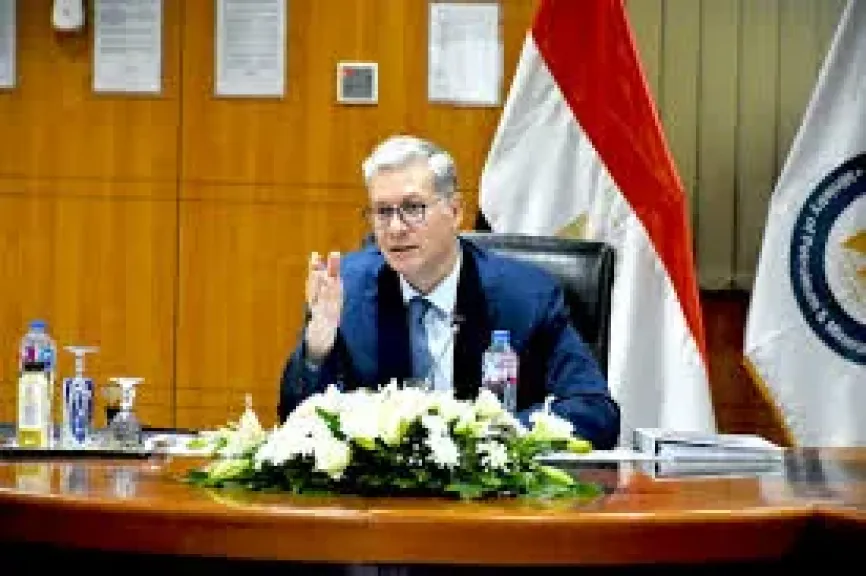 وزير البترول يتفقد بدء أعمال الحفر بحقل نرجس للغاز بالبحر المتوسط