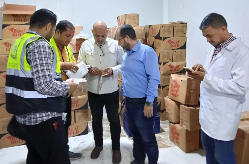 قبل عيد الأضحى.. حملات مكبرة بالقليوبية تضبط 850 كيلو لحوم ومصنعات فاسدة