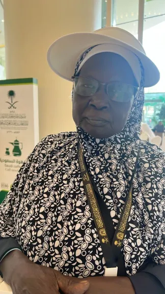 حاجة من جنوب السودان ضمن ضيوف خادم الحرمين الشريفين للحج تلتقي بابنتها بعد غياب أربع سنوات