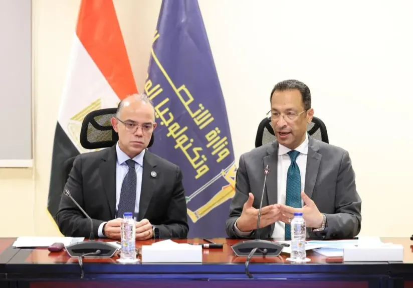 وزيرا الاستثمار  والاتصالات يشهدان توقيع بروتوكول تعاون بين ”ايتيدا” وصندوق تنمية الصادرات