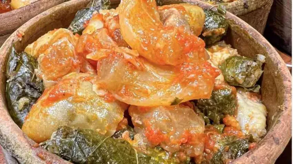 طريقة عمل طاجن ورق العنب الكوارع