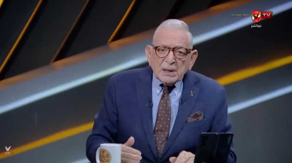 القيعي يفتح النار على أحمد مجاهد بسبب أزمة التحكيم في مباراة الأهلي وسيراميكا