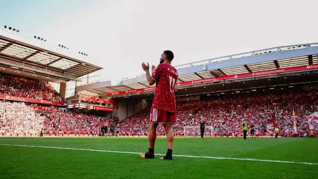 لتعويض محمد صلاح.. صراع ناري بين ليفربول وباريس سان جيرمان على صفقة تتجاوز 100 مليون يورو