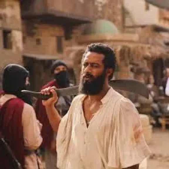الإسكندرانيه عملوها.. محمد رمضان يشارك بلقطه لأقبال الجمهور علي مشاهدة فيلم” أسد ” بإحدى دور العرض